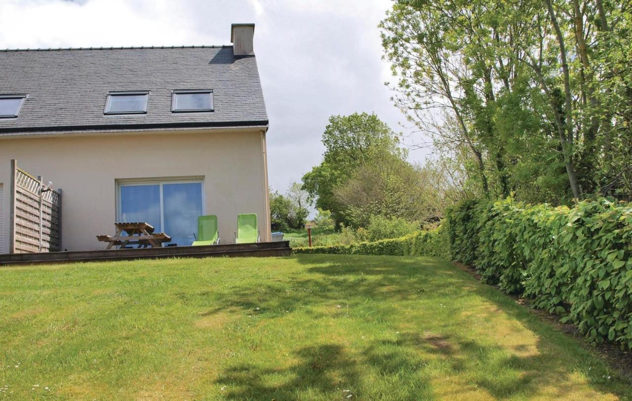 2 Bedroom Nice Home In Plestin Les Greves エクステリア 写真